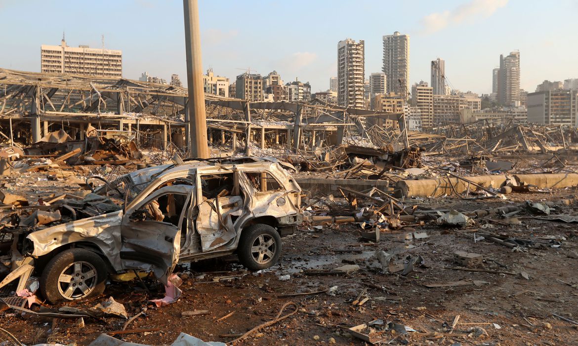 Beirute | Recolha de fundos para auxiliar afectados pelas explosões