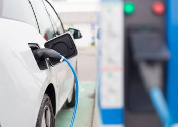 Carregamento de veículos eléctricos vai passar a ser pago