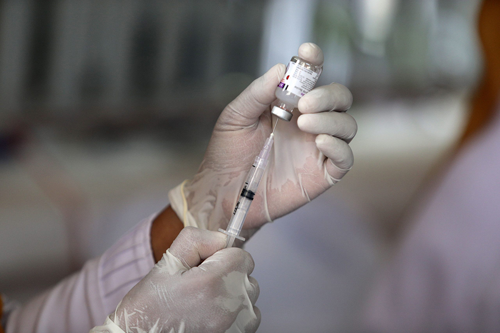 China administrou 74,96 milhões de doses de vacinas contra a covid-19