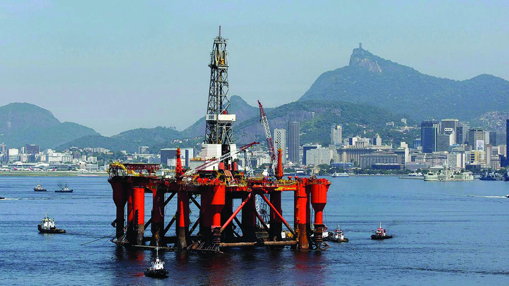 Estaleiro de Dalian constrói maior plataforma petrolífera do mundo