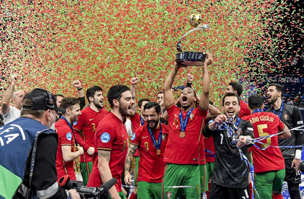 Portugal sagra-se bicampeão europeu de futsal