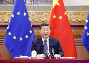 Cimeira China-UE | Xi Jinping apela ao compromisso para travar a crise provocada pela guerra 