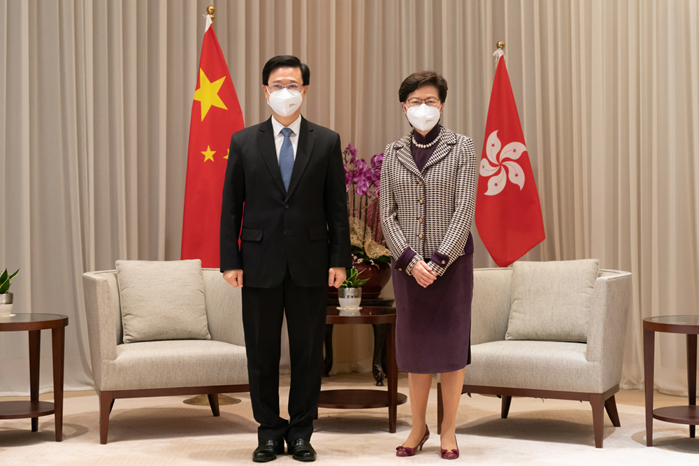 Hong Kong | Interferência externa fadada a ser auto-destrutiva, diz Comissário do MNE