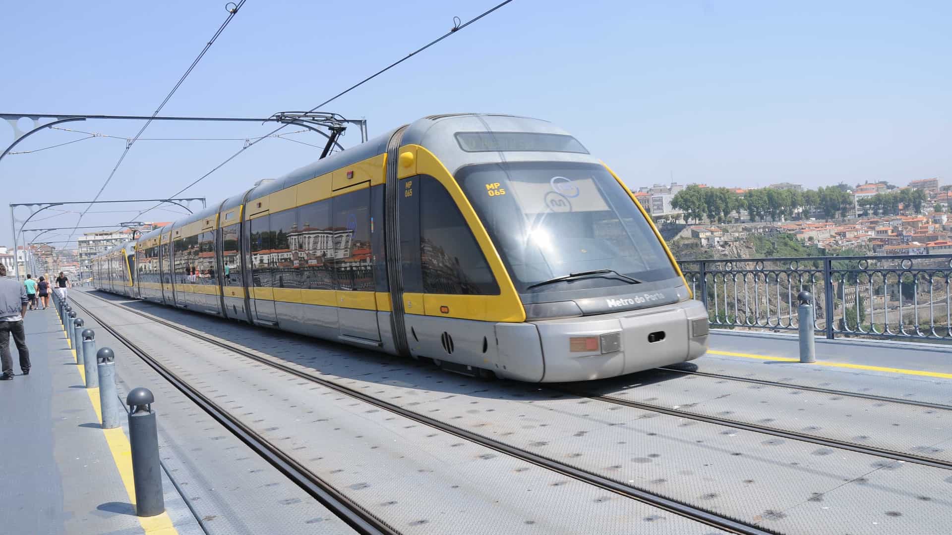 Empresa chinesa enviou duas composições para o Metro do Porto