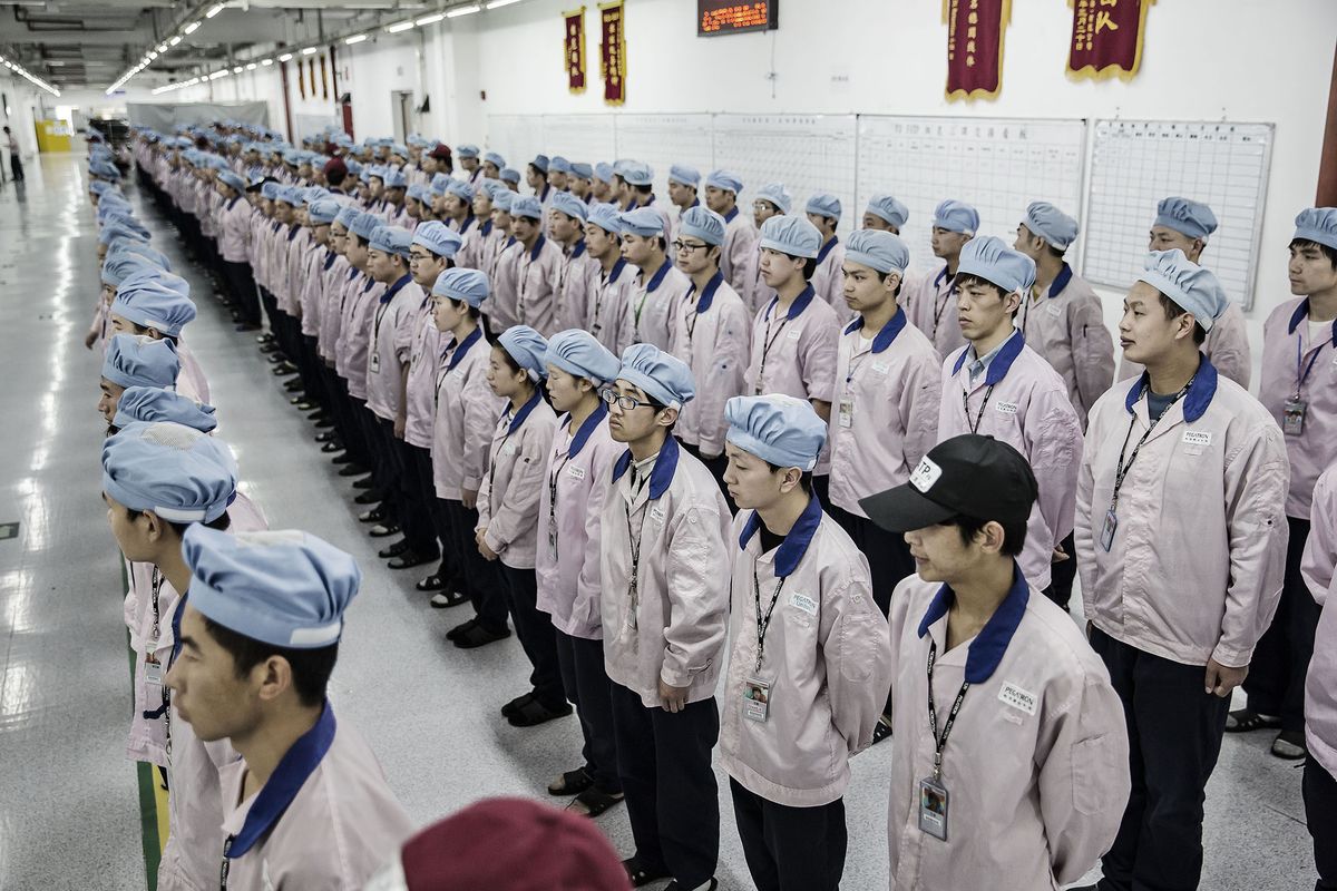 Zhengzhou | Confrontos violentos irrompem em fábrica de iPhones