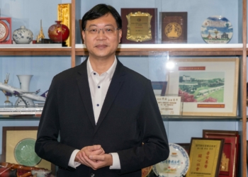 Natalidade | Leong Hong Sai pede mais dados sobre medidas de incentivo