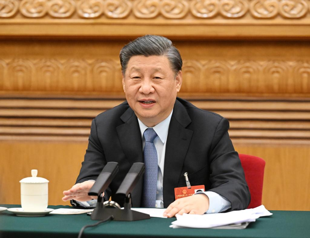 Xi Jinping enfatiza formação de forte senso de comunidade da nação chinesa, incluindo todos os grupos étnicos