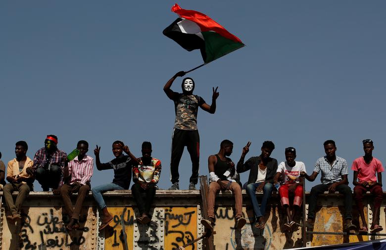 Sudão | Tóquio envia mais aviões militares para retirar cidadãos