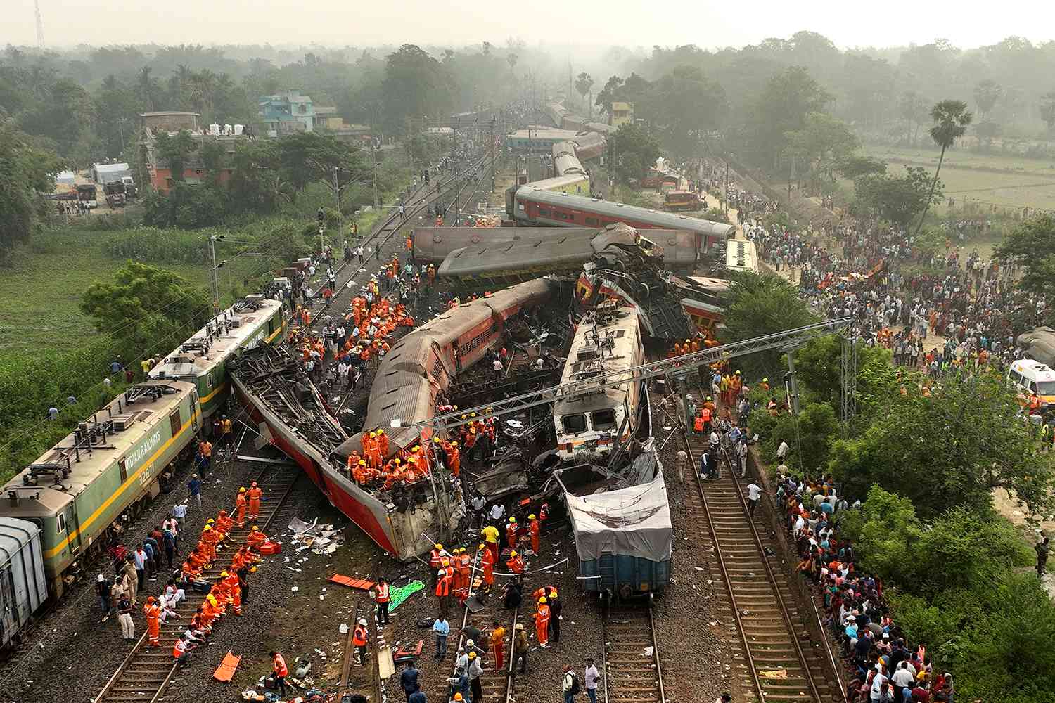 Acidente ferroviário na Índia faz pelo menos mortos 280 mortos