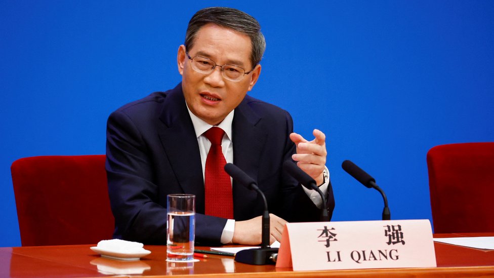 Fórum Económico Mundial | Li Qiang estima crescimento do PIB chinês de 5,2 por cento em 2023