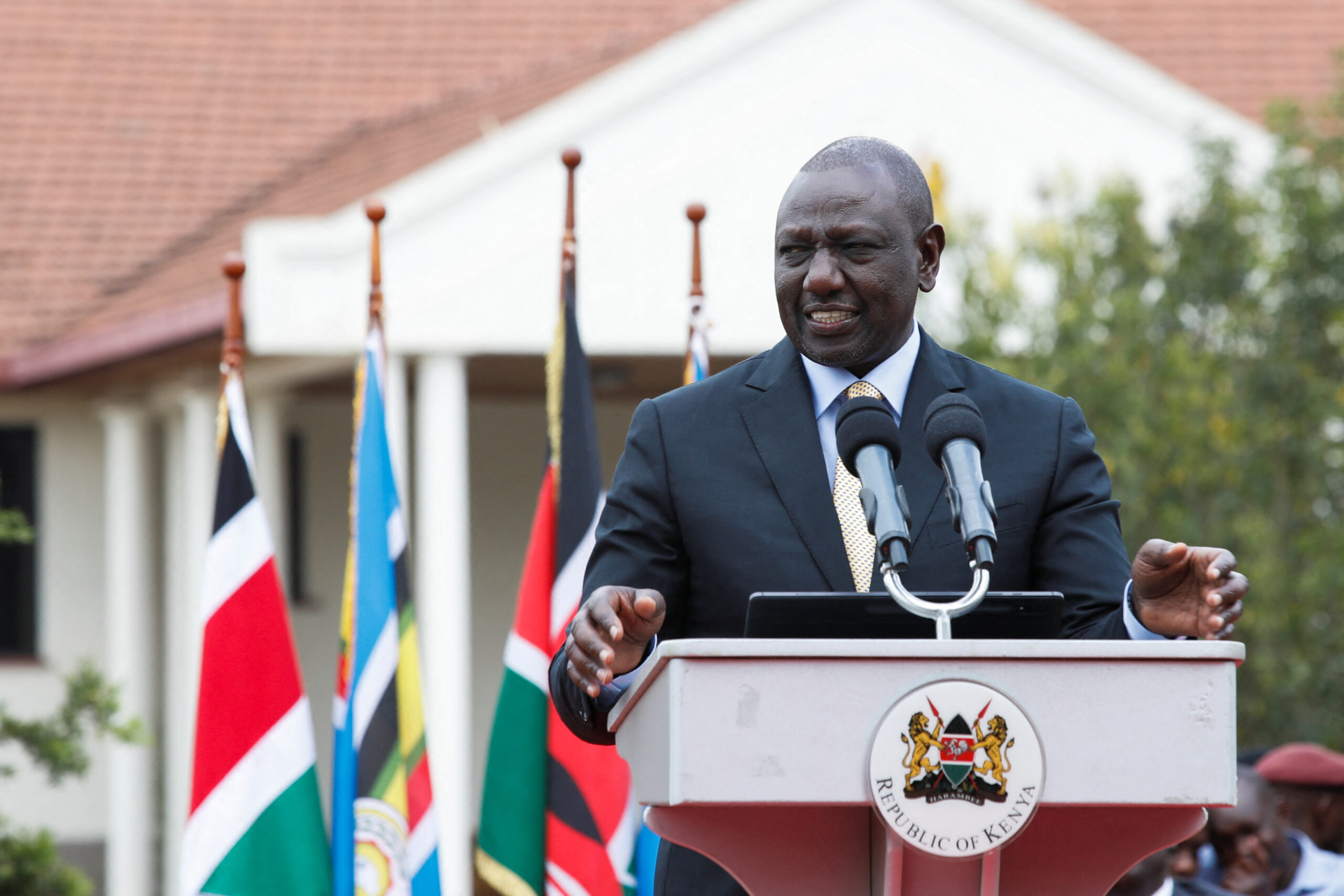 Cooperação | Presidente queniano vai a Pequim pedir novo empréstimo