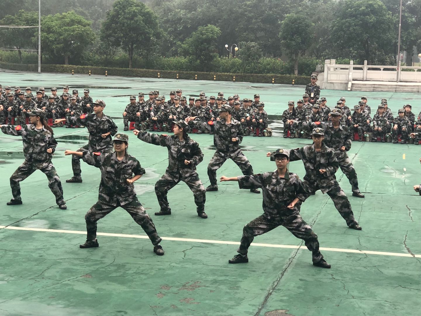 DSEDJ | 4.000 alunos locais vão a Zhuhai receber treino militar