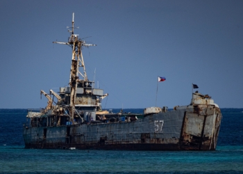 Pequim acusa barco de guerra filipino encalhado de causar “poluição irreversível”