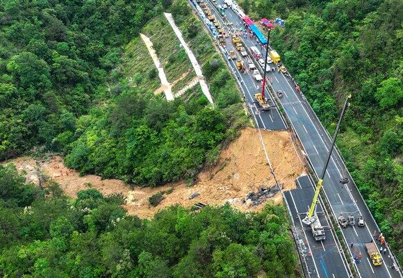 Guangdong | Balanço de colapso de autoestrada sobe para 48 mortos