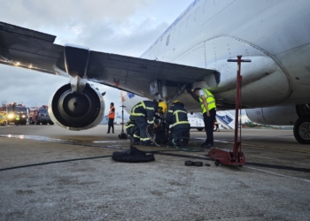 Aeroporto | Pista esteve encerrada durante duas horas