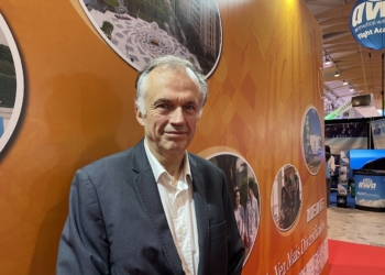 José Paulo Esperança, reitor associado da Universidade Cidade de Macau: “As línguas não podem ser controladas”
