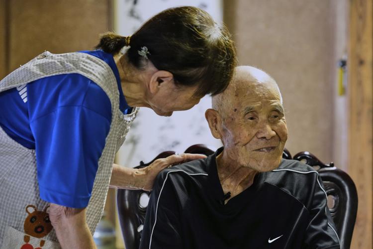 Japonês de 102 anos torna-se a pessoa mais velha a escalar o Monte Fuji