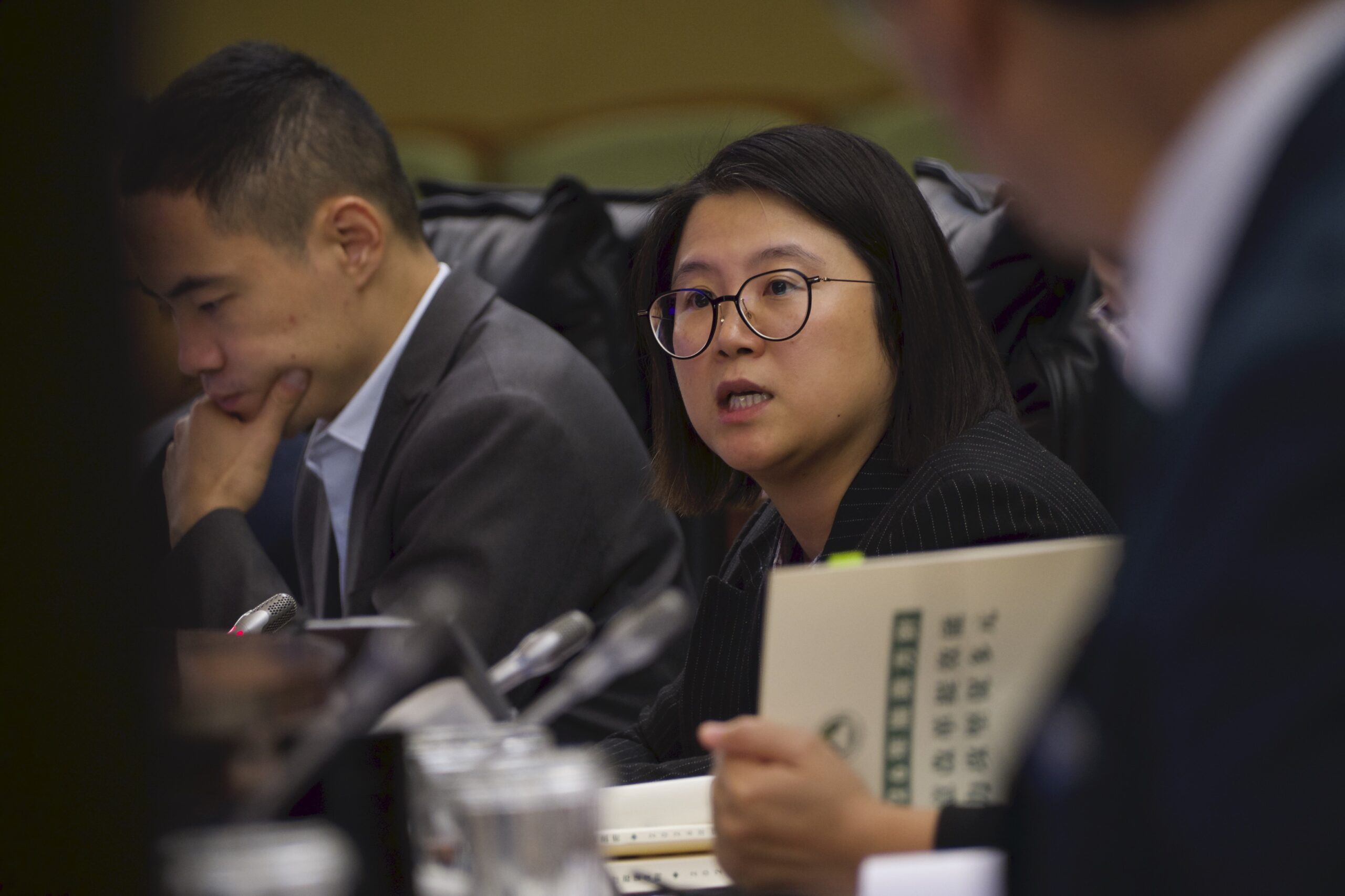 Entre residentes e TNR, deputados exigem medidas de estabilidade laboral