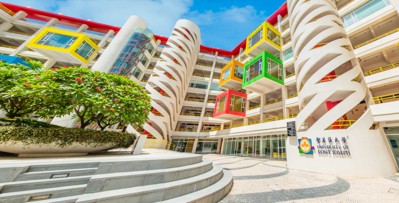 USJ | Mostra marca inauguração de laboratório de robótica