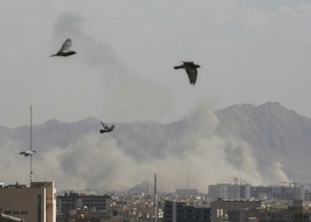 DST | Alerta para evitar viagens para Irão e Israel