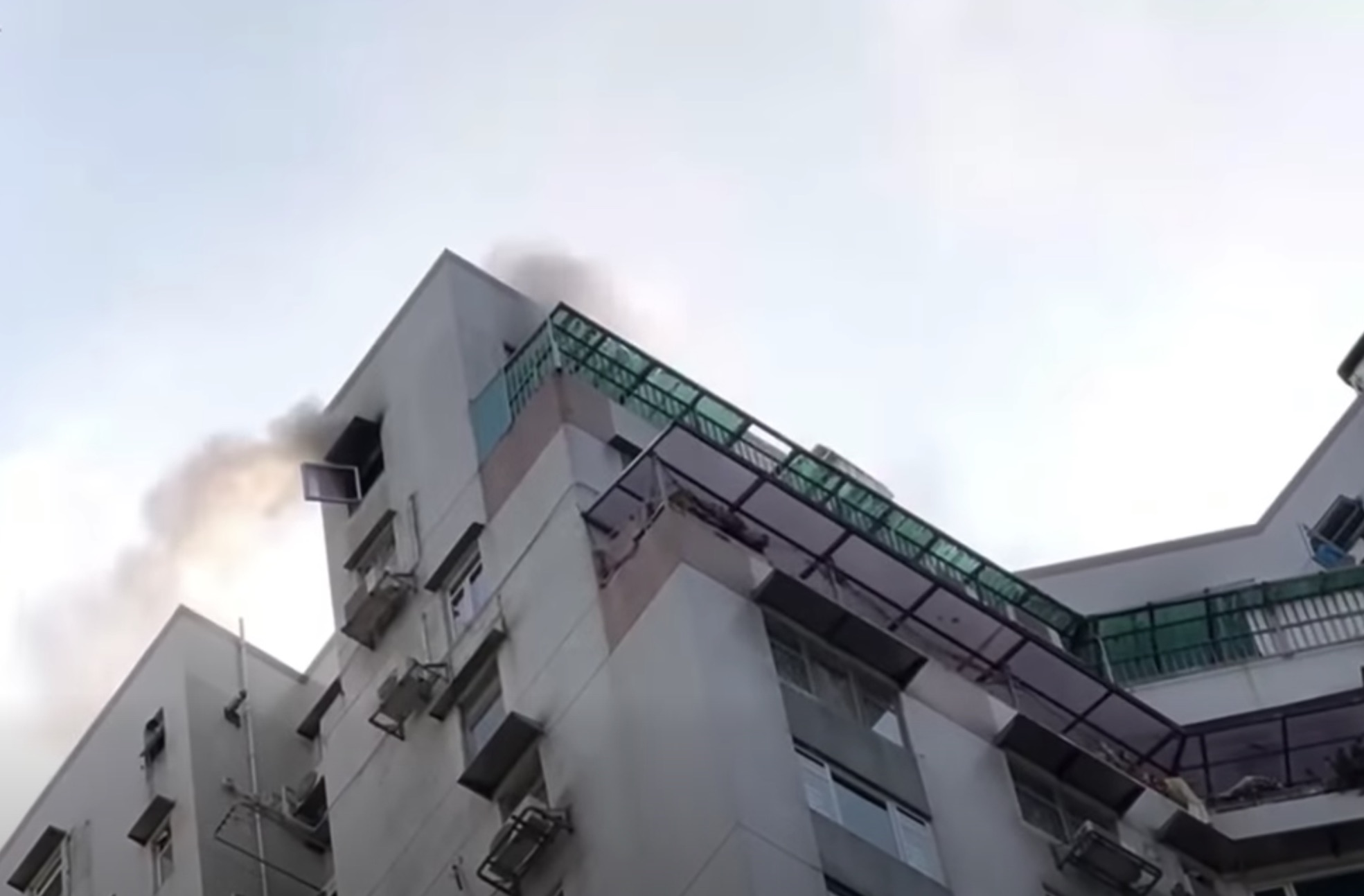 Jardim Nova Taipa | Incêndio leva homem ao hospital