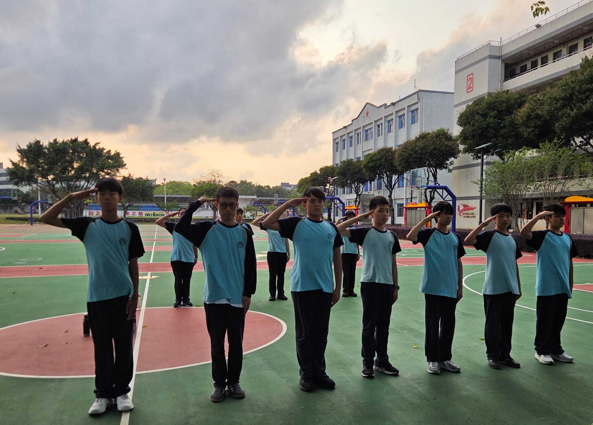 EPM | Alunos participaram em acampamento militar