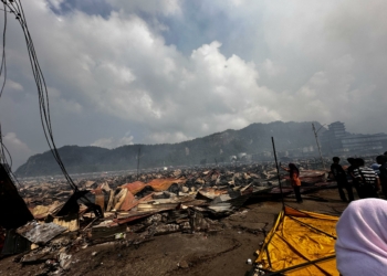 Malásia | Incêndio deixa cerca de mil casas calcinadas