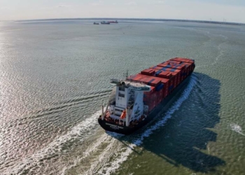Teerão autoriza passagem de navios chineses no estreito de Ormuz