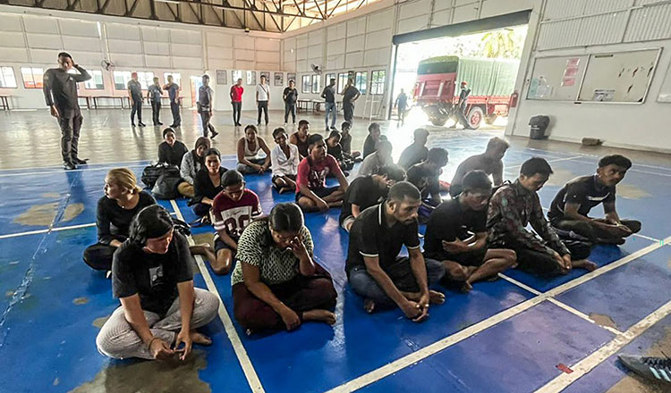 Malásia | 14 desaparecidos após naufrágio de embarcação