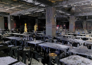 Banguecoque | Maioria das vítimas de incêndio em bar presa em WC