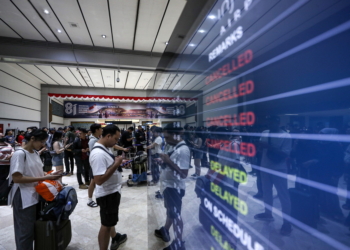 Indonésia | Voos suspensos em seis aeroportos após erupção vulcânica